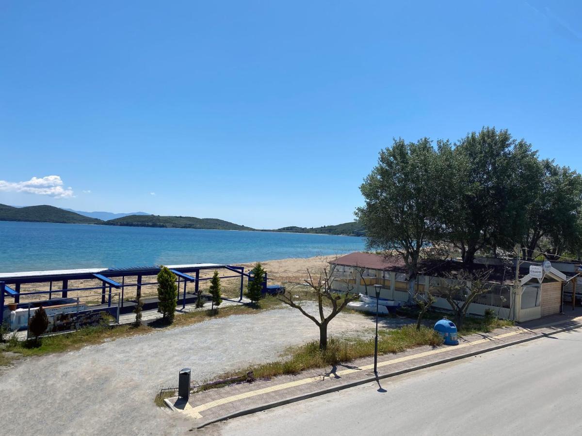 Upper Deck Apt. Nea Peramos (Macedonia) Exterior foto
